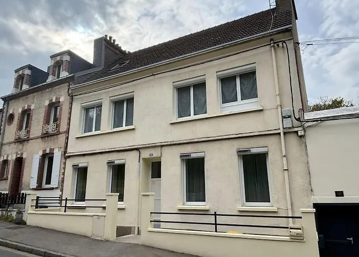 Titanic Netflix Parking Апартаменты Шербур-ан-Котантен